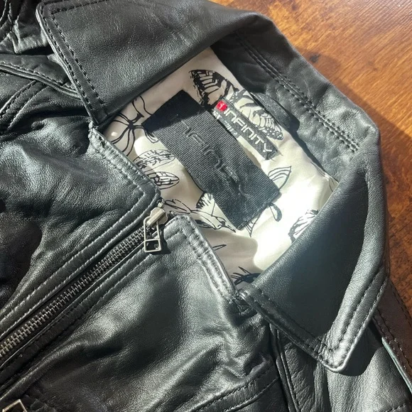 Infinity leather jacket- woman’s size medium - Picture 2 of 11